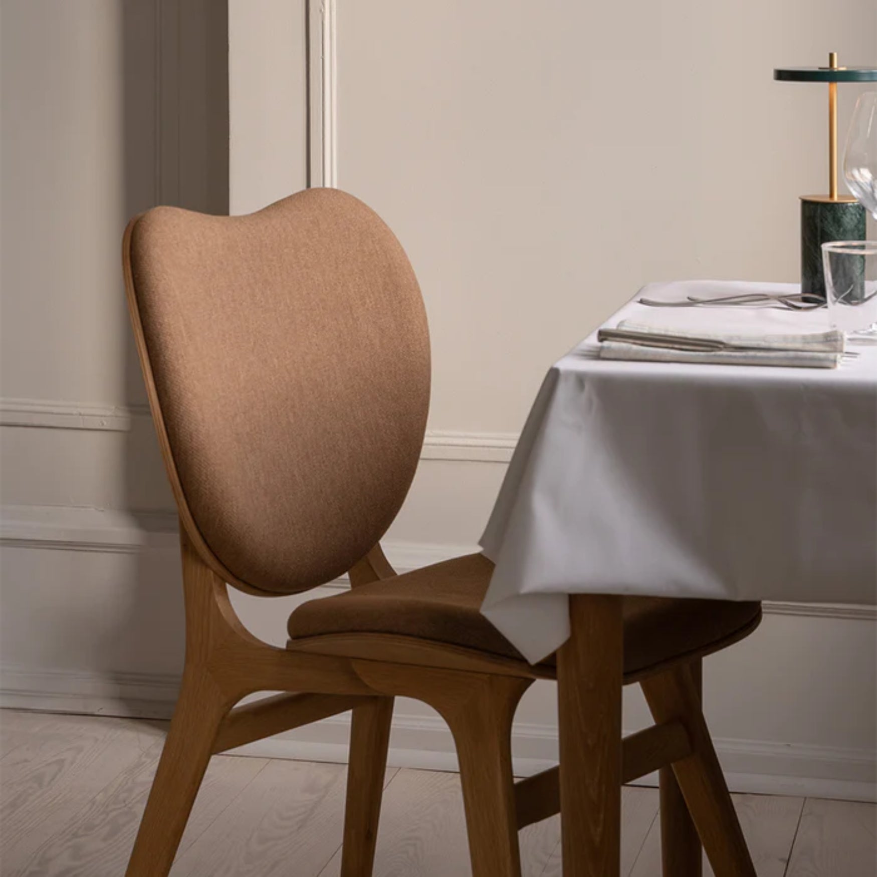 CONVERSATION chair brown with oak base