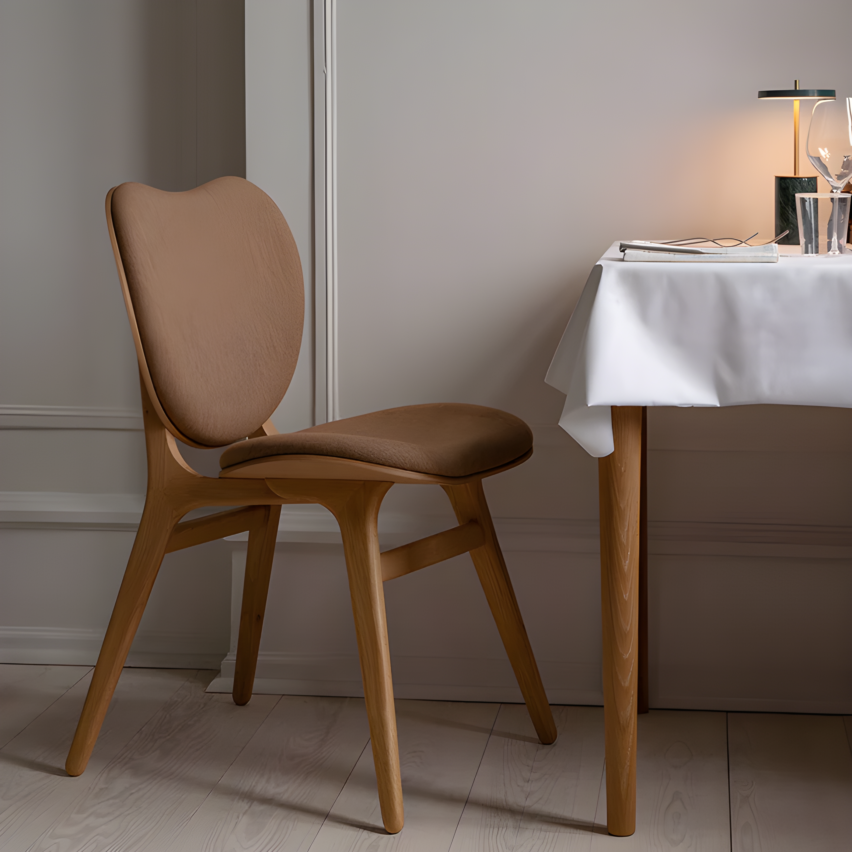 CONVERSATION chair brown with oak base