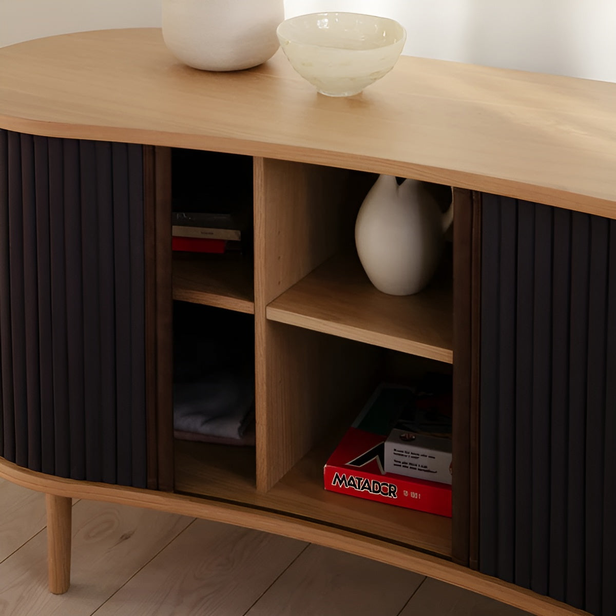 AUDACIOUS anthracite RTV cabinet with oak base