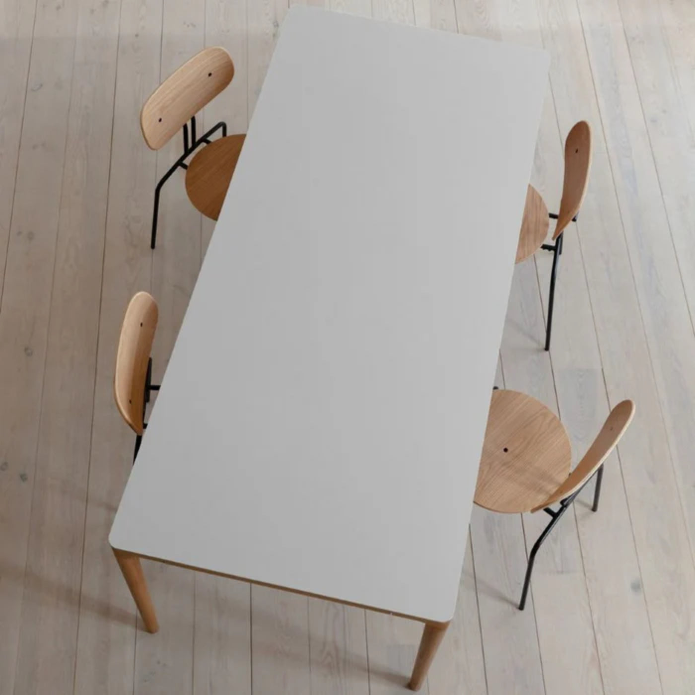 Ausziehbarer Tisch HEART'N'SOUL grau mit Eichenbasis