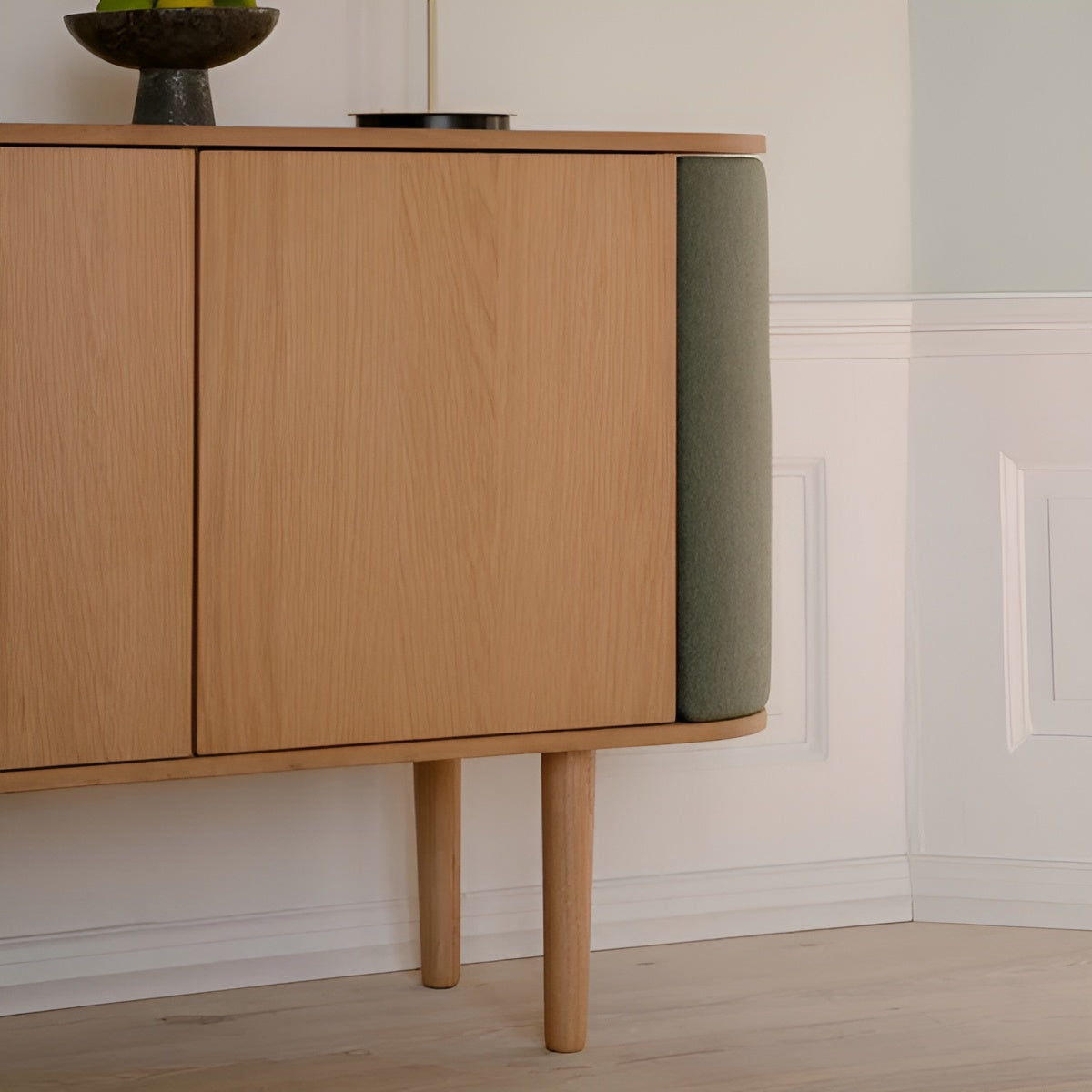 TREASURES green chest of drawers with oak
