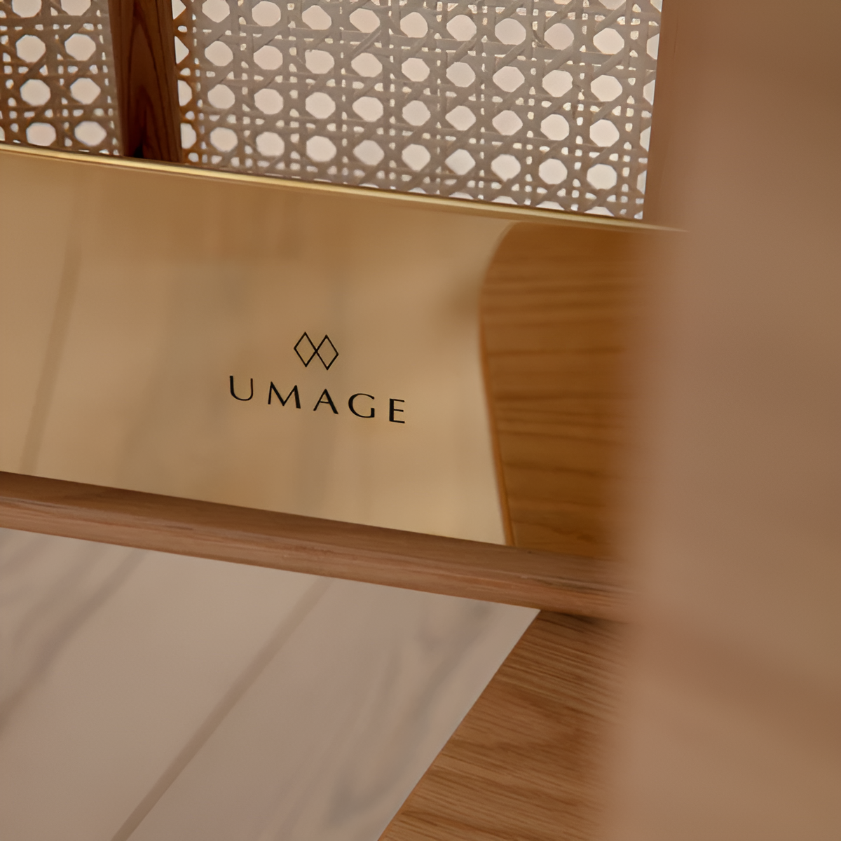 Schrank TREASURES venezianisches Schilfrohr mit Eichenbasis