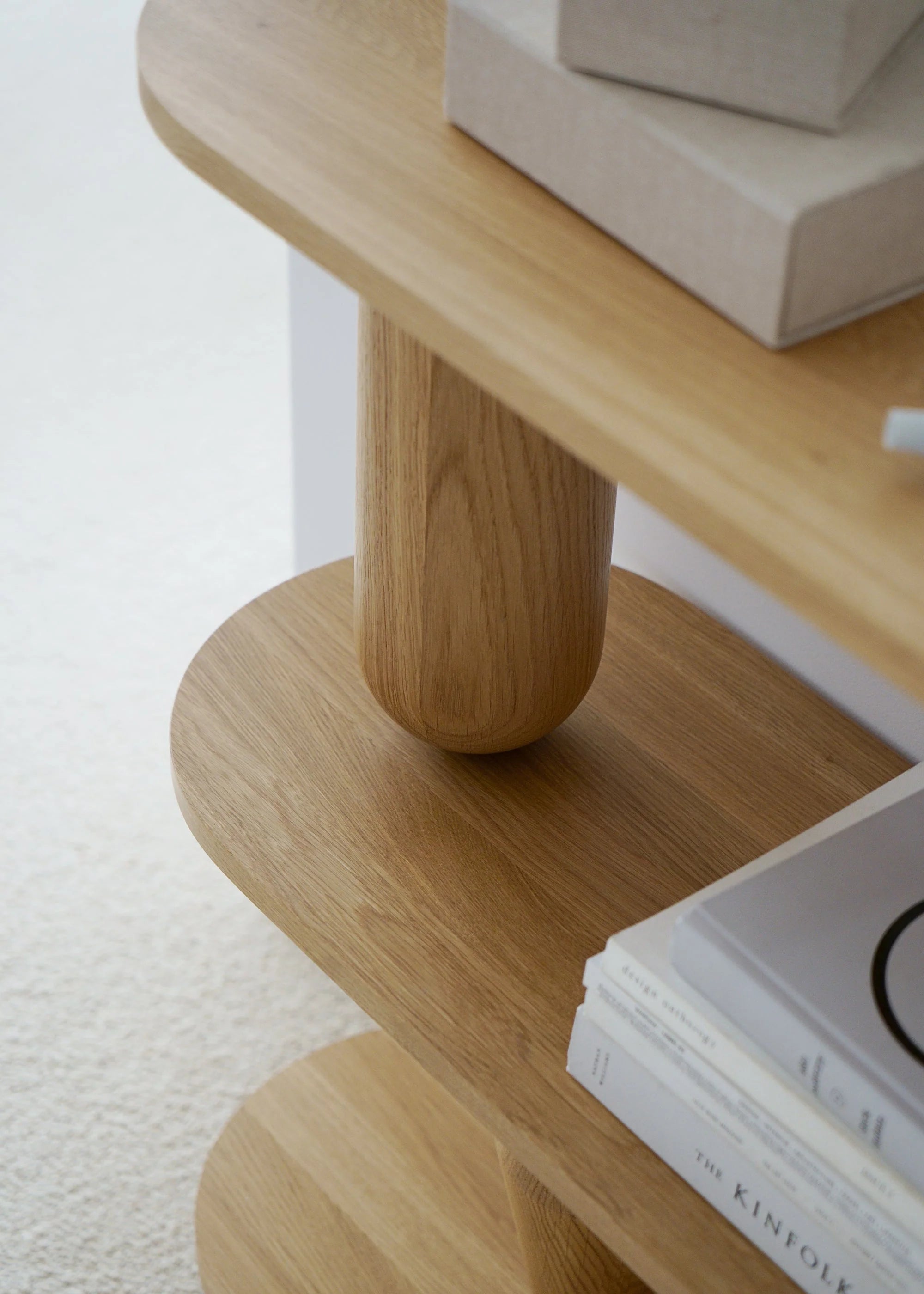 Regal VAZOO schwarzes Eichenholz