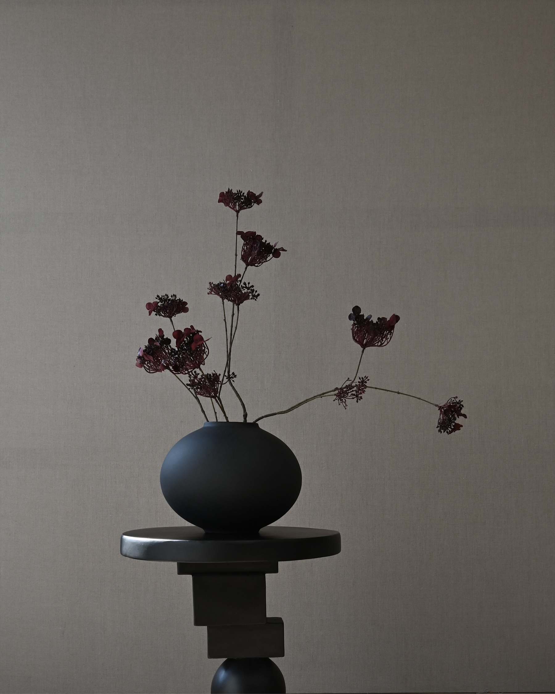 SUNAO FAT Vase schwarz 