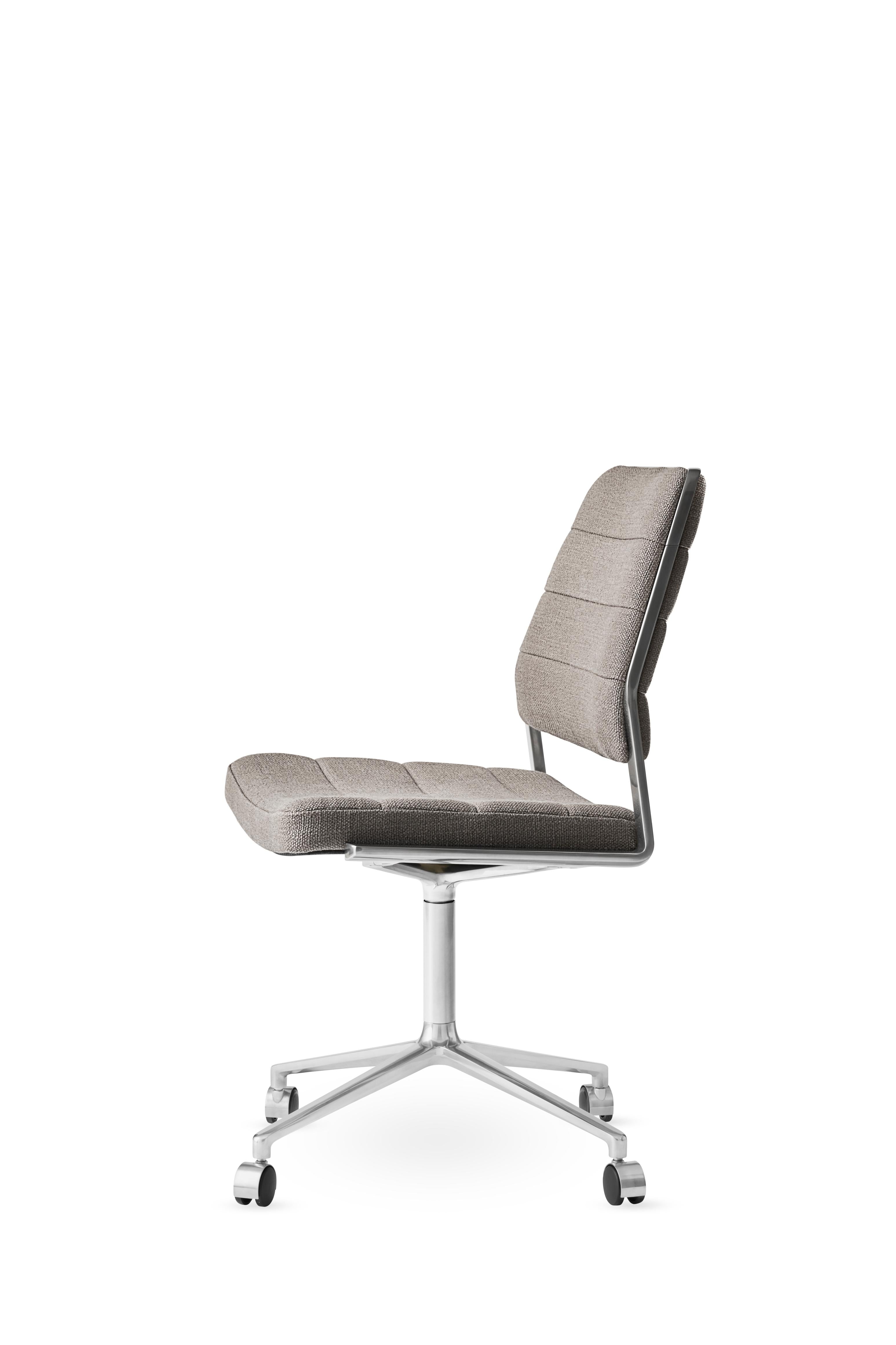 Bürostuhl 454 mit grauem Stoffbezug und Metallbasis