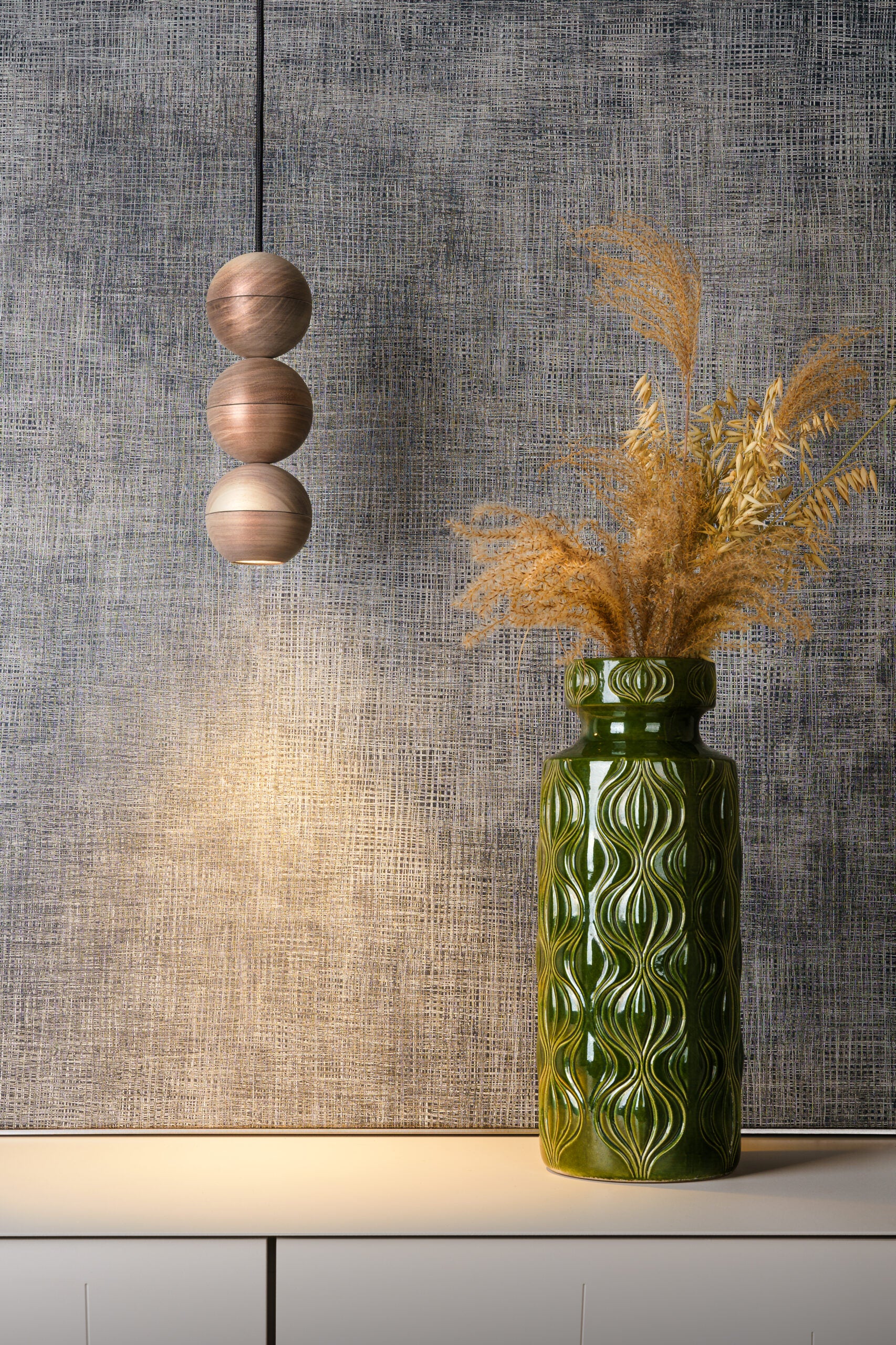 WOODOO Pendelleuchte aus massivem Nussbaumholz