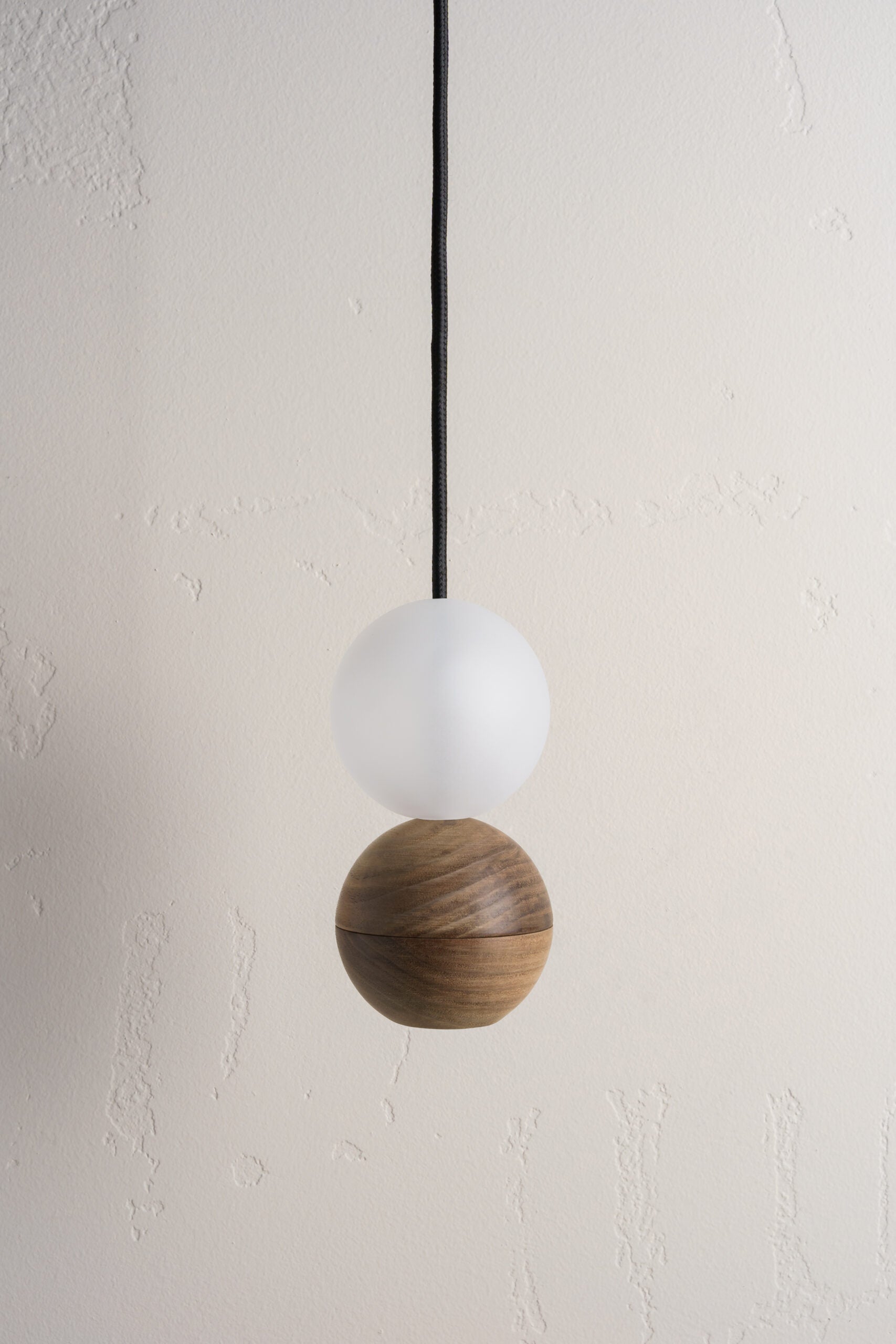 WOODOO GLASS pendant lamp in walnut wood