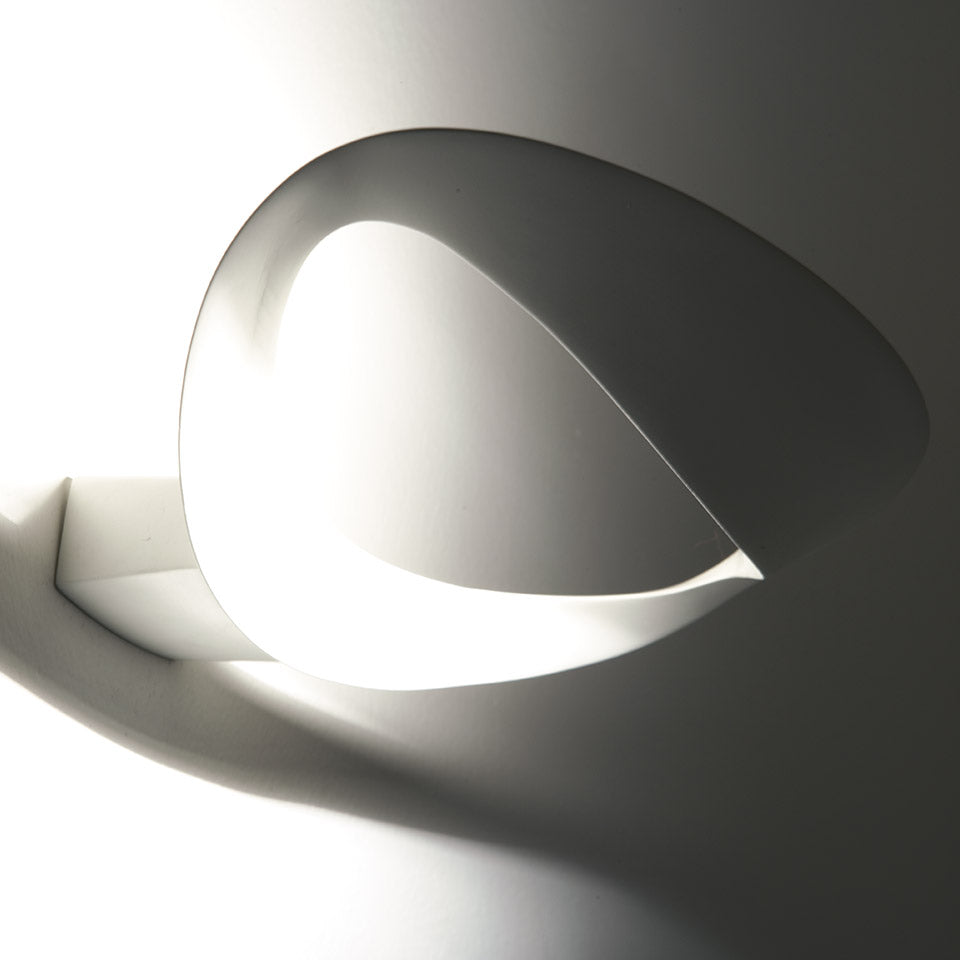 White MESMERI LED Wall Lamp