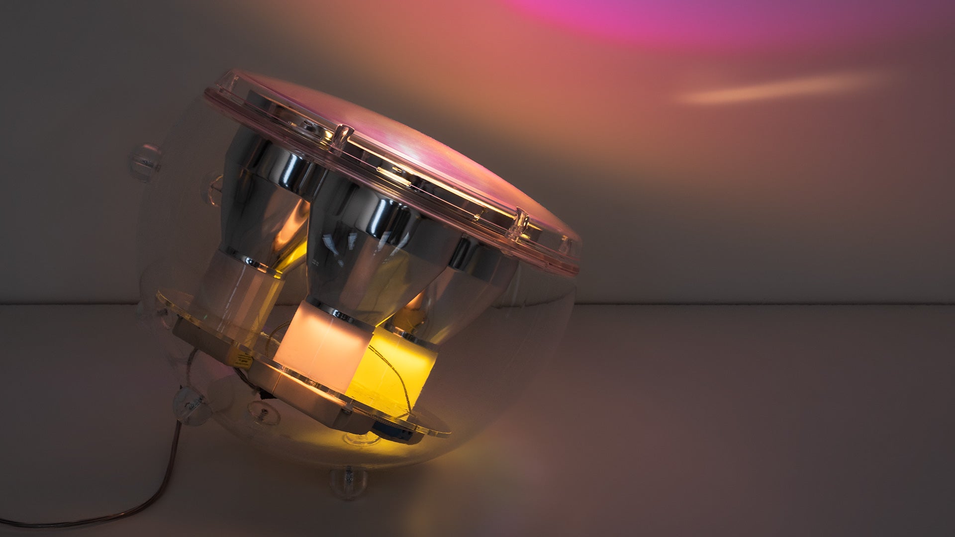 Stehlampe YANG mit Farbwechselmöglichkeit