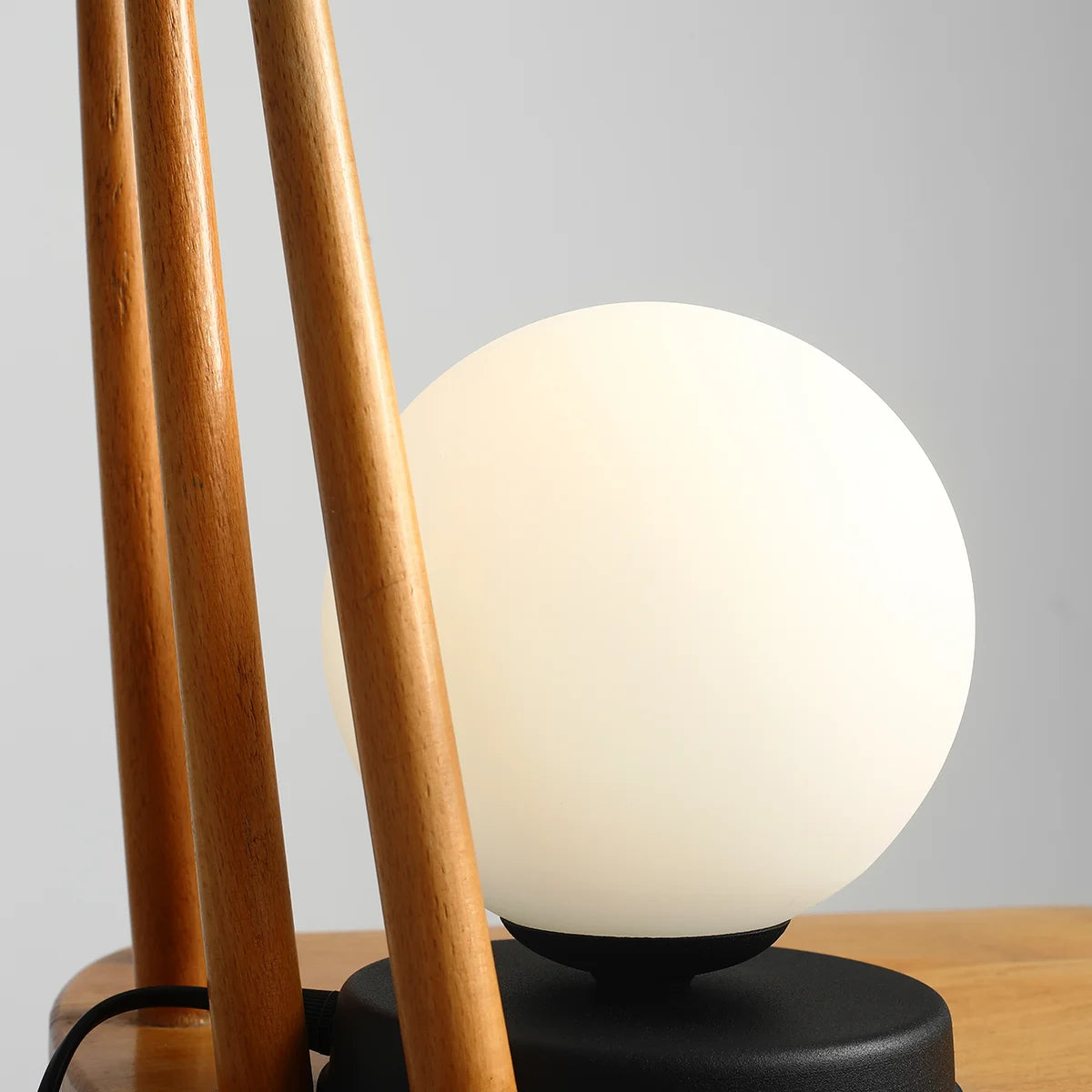 Lampa stołowa BALL czarny – Artera