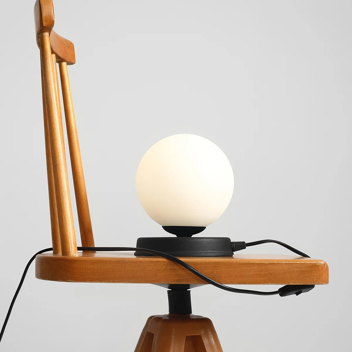 Lampa stołowa BALL czarny – Artera