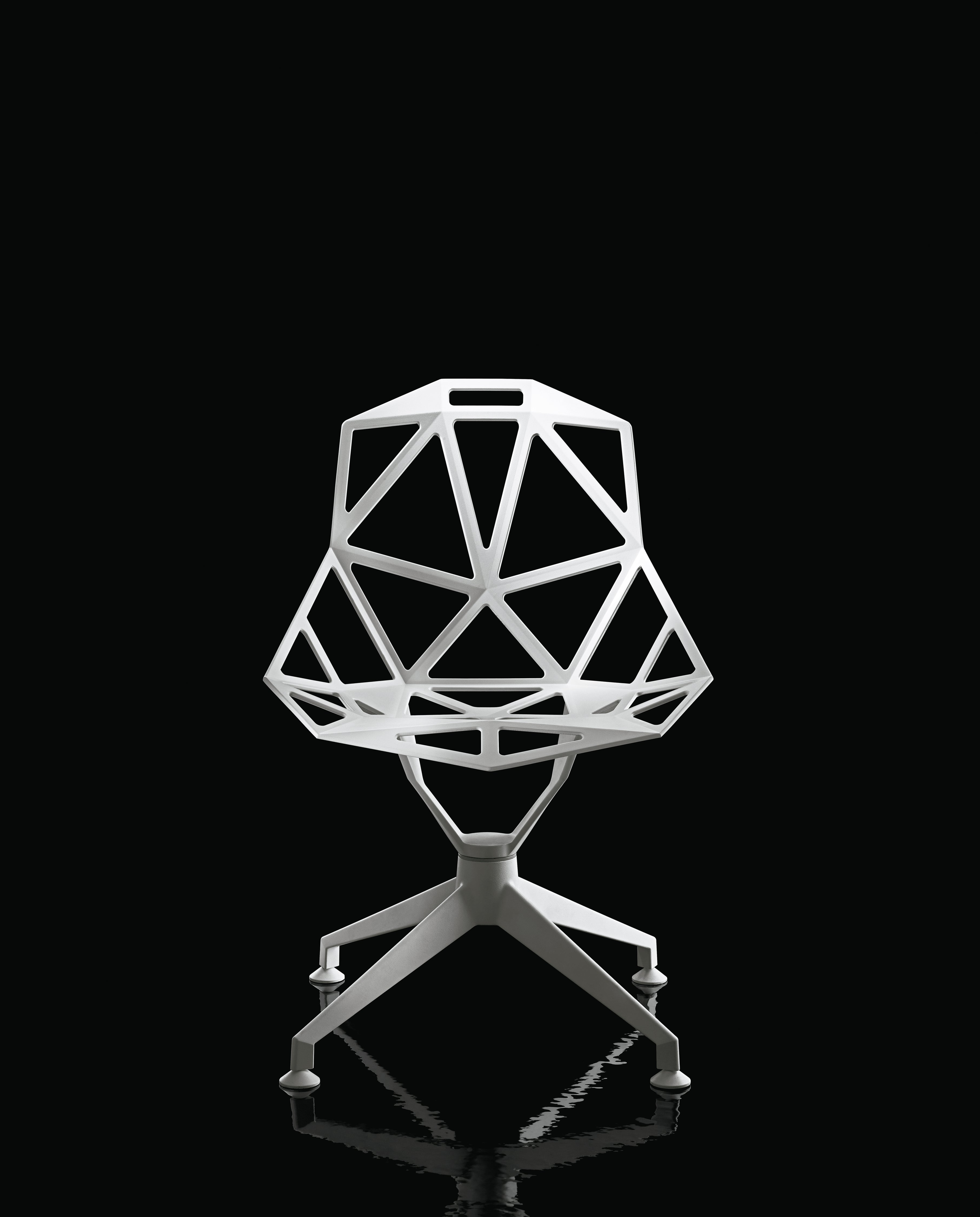 Krzesło obrotowe CHAIR_ONE_4STAR czarny Magis    Eye on Design