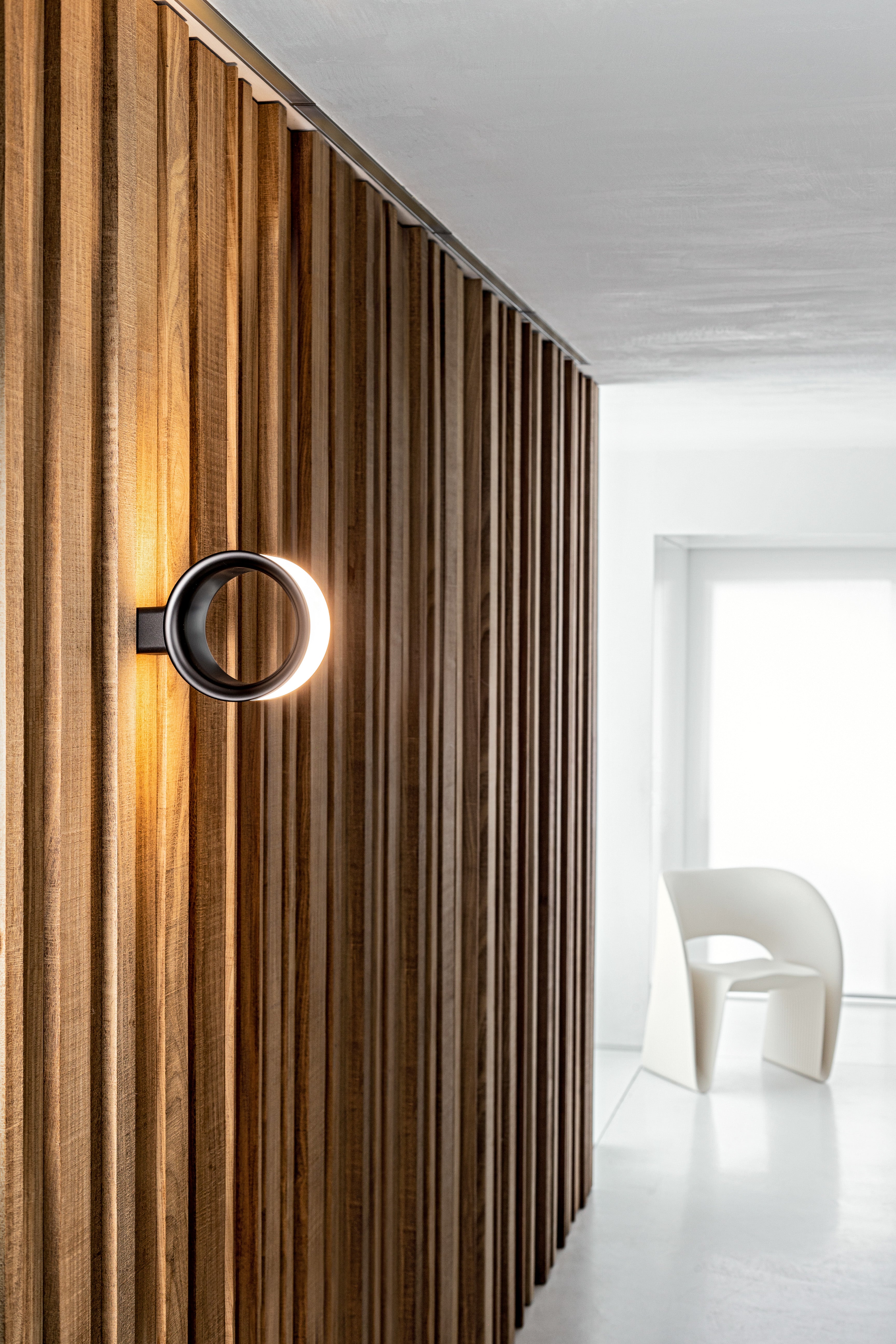 Niskie krzesło RAVIOLO żółty Magis    Eye on Design