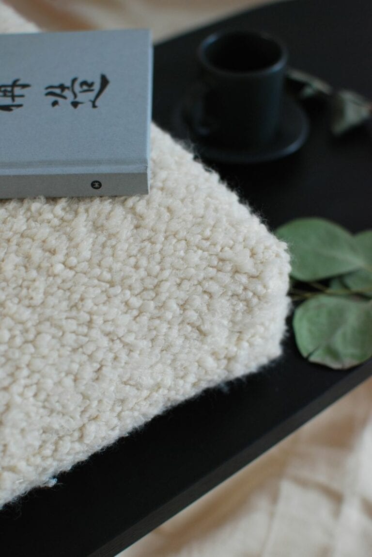 Stolik HEN drewniany Salak    Eye on Design