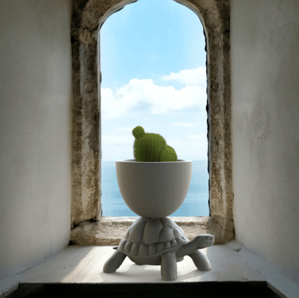 Osłonka TURTLE CARRY biały Qeeboo    Eye on Design