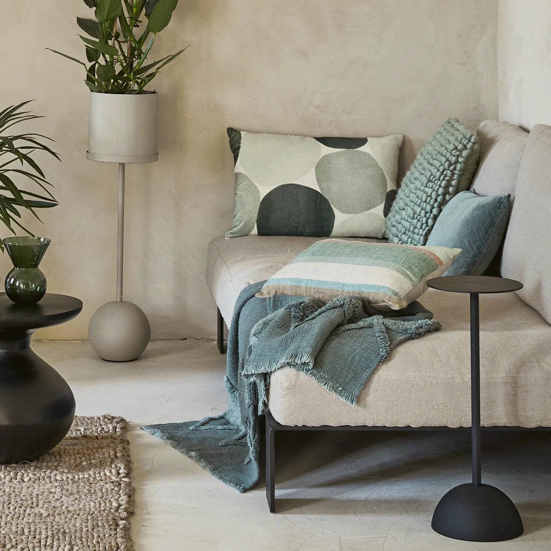 Stolik UNC czarny Urban Nature Culture    Eye on Design